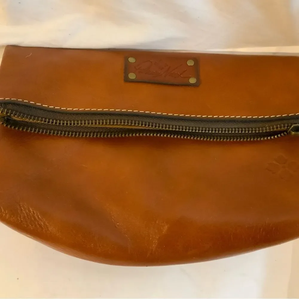 New PATRICIA NASH Fold Over Leather Wristlet Clutch Purse VALERIE TAN 9 1/2 x 5